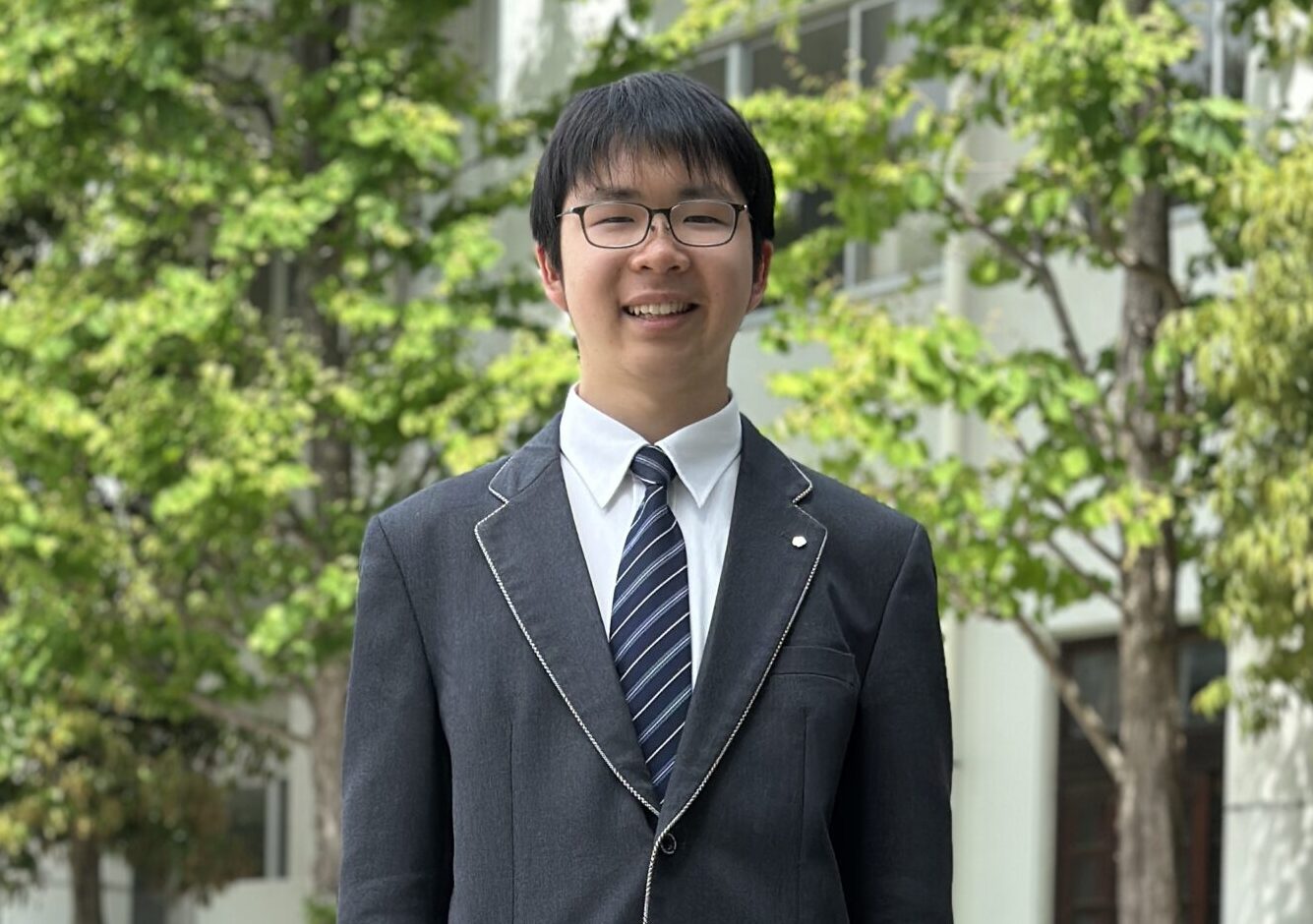 制服 上半身